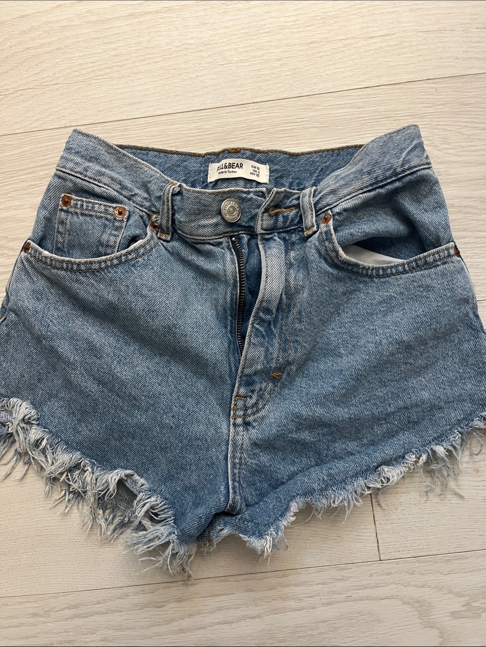 Pull and bear shorts
